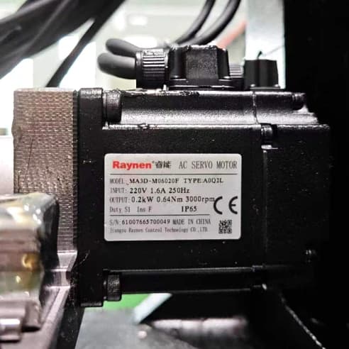 Мотор осей UV Raynen 200W (MA3D-M06020F-A0Q2L)