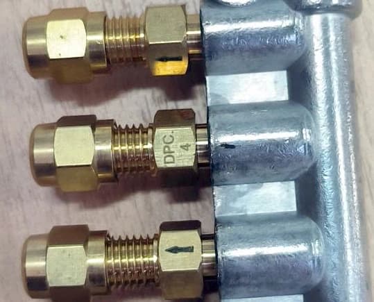 Распределитель смазки на 7 выходов