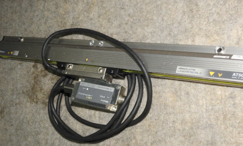 Абсолютный линейный энкодер AT543-400-SC (S803D828P24)