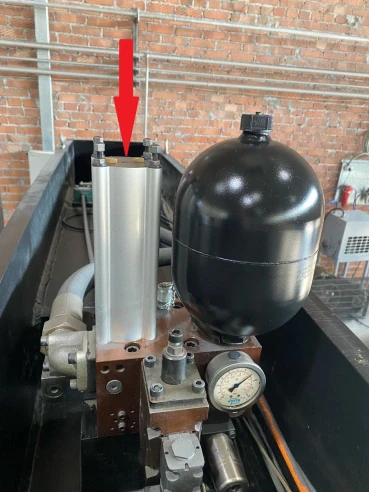 Демпфер 25000176610 160 cm³ 2,7bar