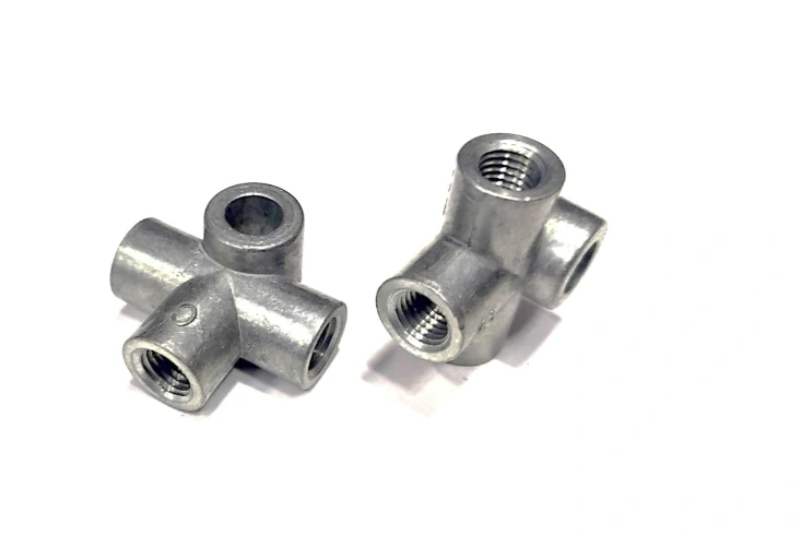 Блок Т-образный соединительный системы смазки 22564