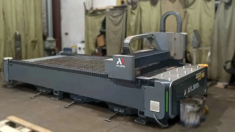 Станок лазерной резки металла оптоволоконный 1500x3000, 3 кВт AFL3015s