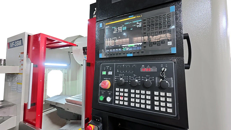 Фрезерный обрабатывающий центр по металлу VF-3SM c ЧПУ Fanuc, стол 1280х600 мм