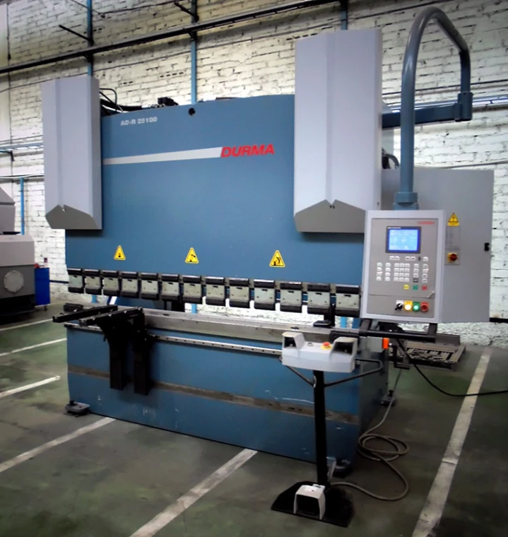 Durma AD-R 25100 (2013 | бу) - Гидравлический листогибочный пресс с ЧПУ