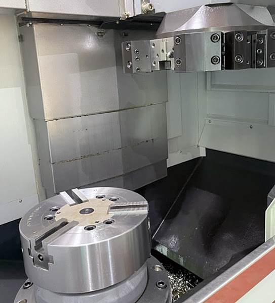 Рабочая зона вертикального токарного станка