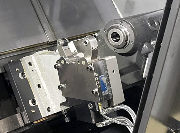 Гидравлический люнет токарного станка